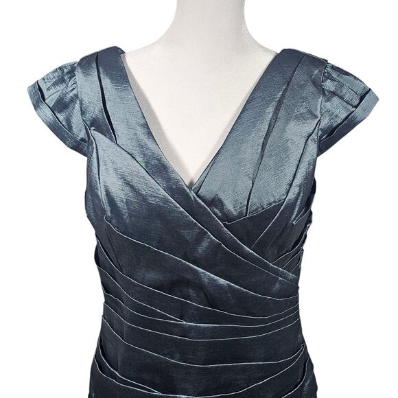 JS Collections Formal V Neck Cap Sleeve Ruched Gown in Silver Blue Size 14 - Picture 2 of 15